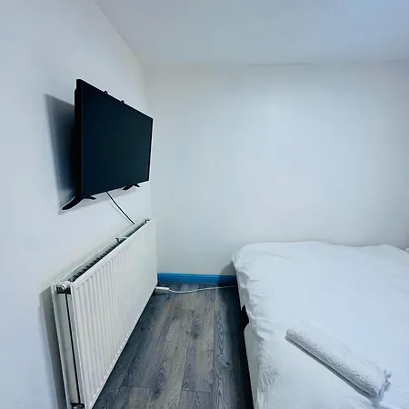 Oyo Unique Private Rooms - Bolton Central, Free Parking Exterior photo