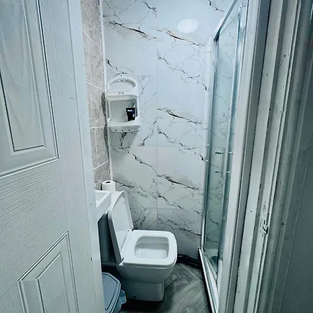 Oyo Unique Private Rooms - Bolton Central, Free Parking Exterior photo